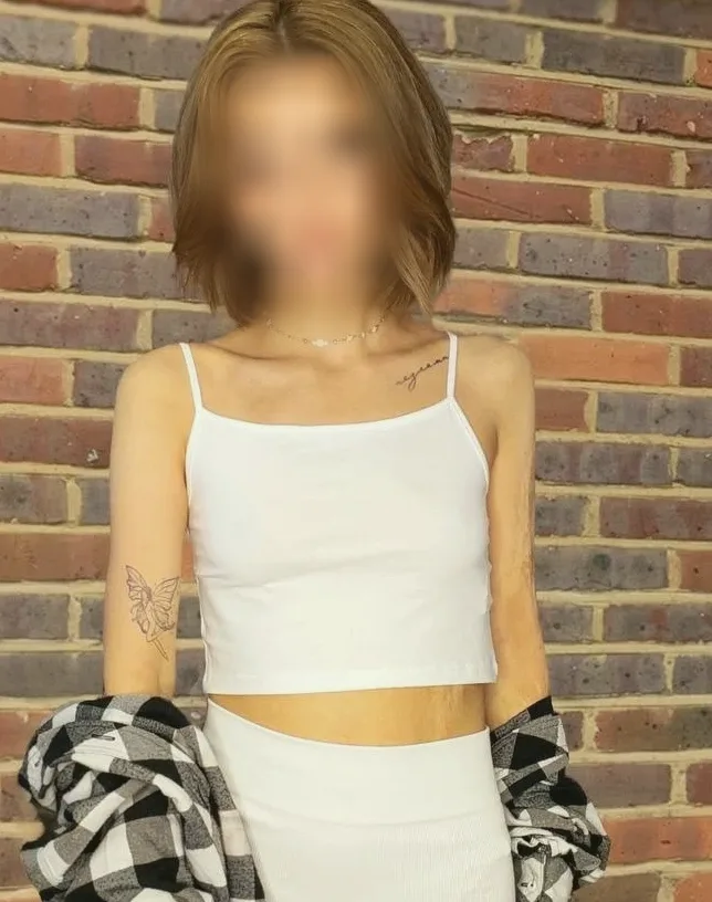 Diana, 28